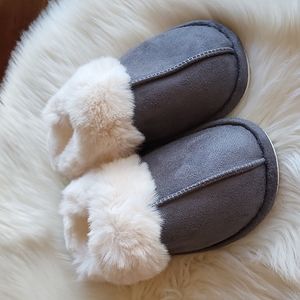 NEW Womens Slippers